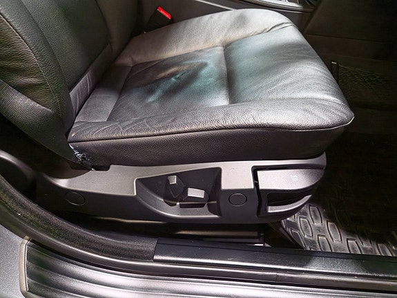 BMW 523i 19 of 30