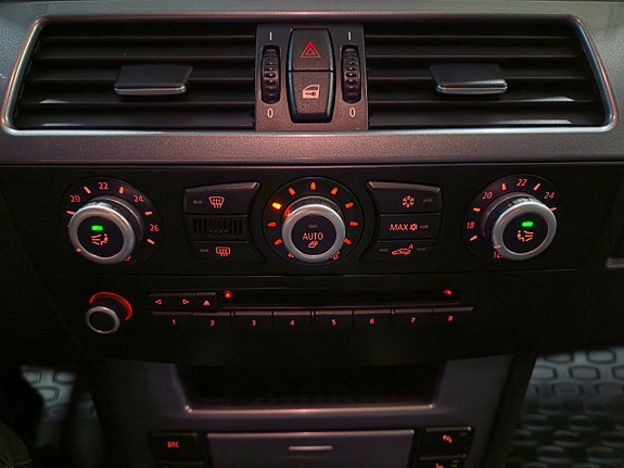 BMW 523i 11 of 30