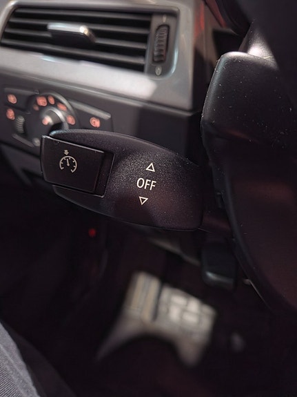 BMW 523i 21 of 30