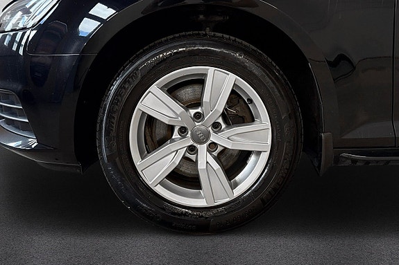 Audi A4 9 of 17