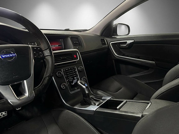 Volvo V60 11 of 21