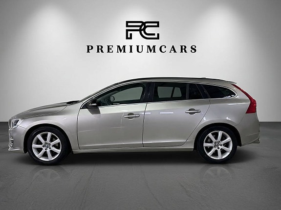 Volvo V60 2 of 5