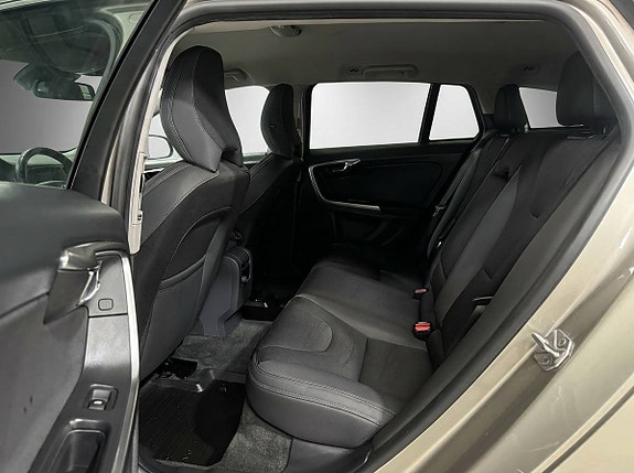 Volvo V60 17 of 21