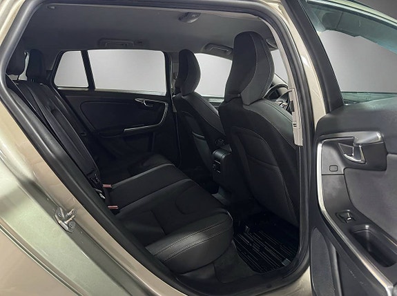 Volvo V60 18 of 21