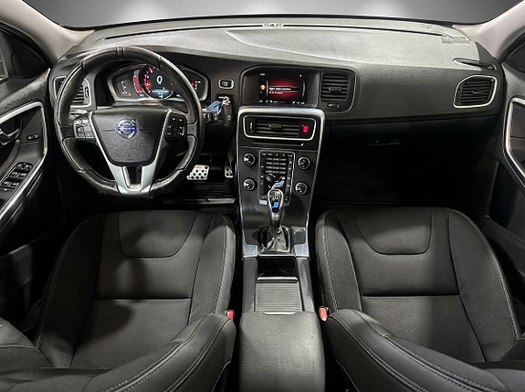 Volvo V60 8 of 21