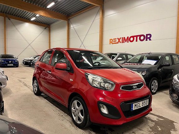 Kia Picanto 2 of 5