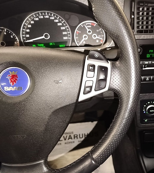 Saab 9-5 16 of 27