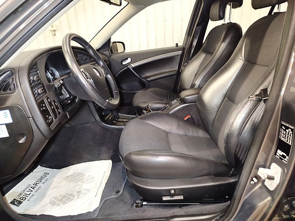 Saab 9-5 13 of 27
