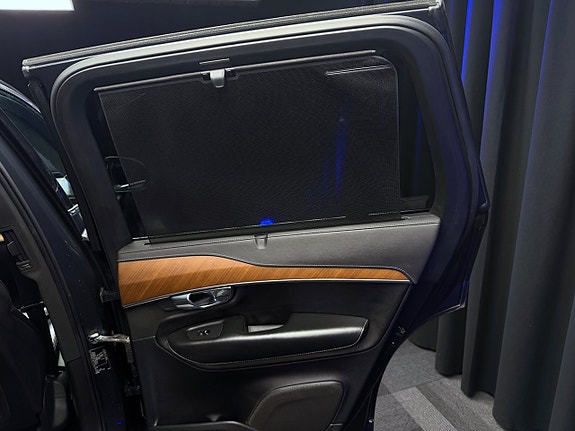 Volvo XC90 18 of 30