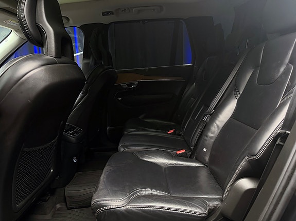 Volvo XC90 12 of 30