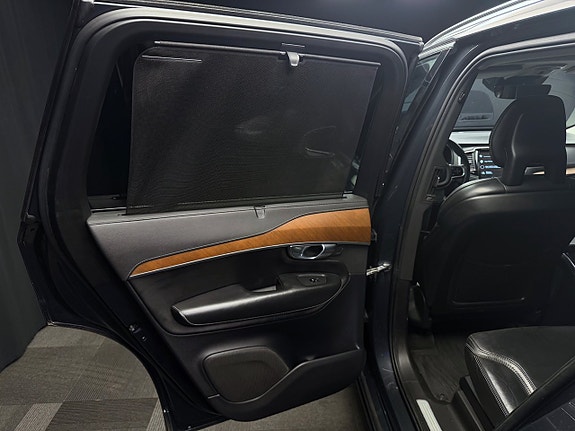 Volvo XC90 13 of 30