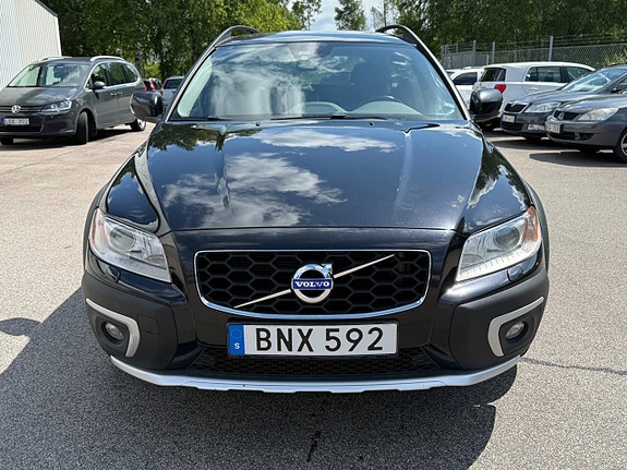 Volvo XC70 2 of 5