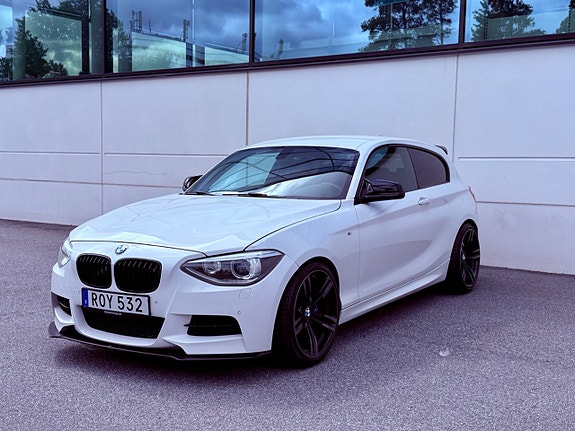 BMW M135i 2 of 5
