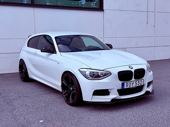 BMW M135i 4 of 5