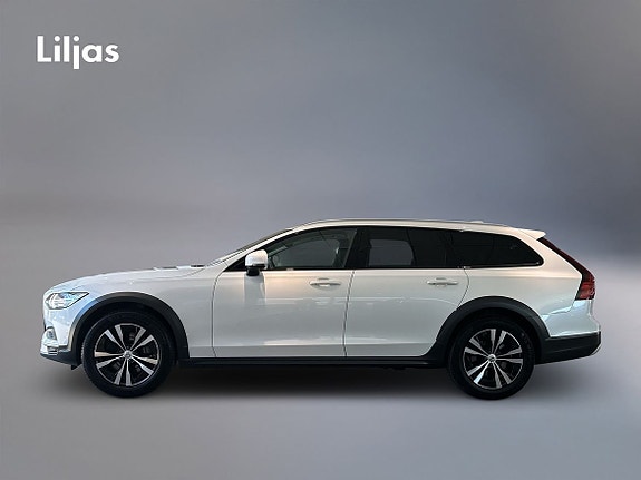 Volvo V90 Cross Country 3 of 11