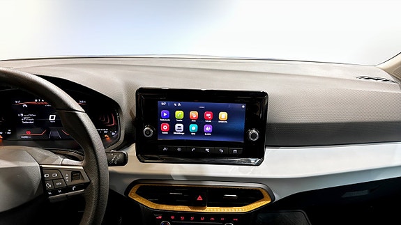 Seat Arona 9 of 18