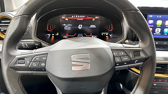 Seat Arona 16 of 18
