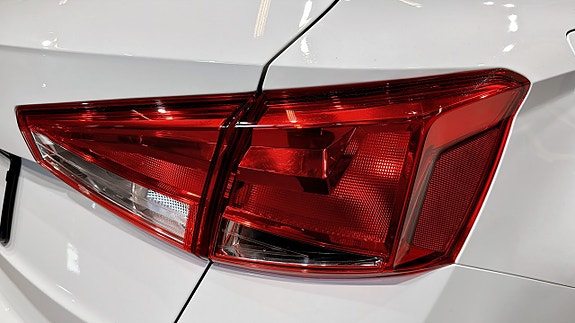 Seat Arona 13 of 18