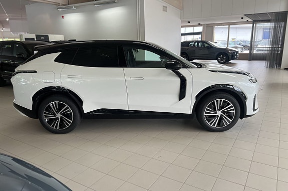 Lynk & Co 08 16 of 29