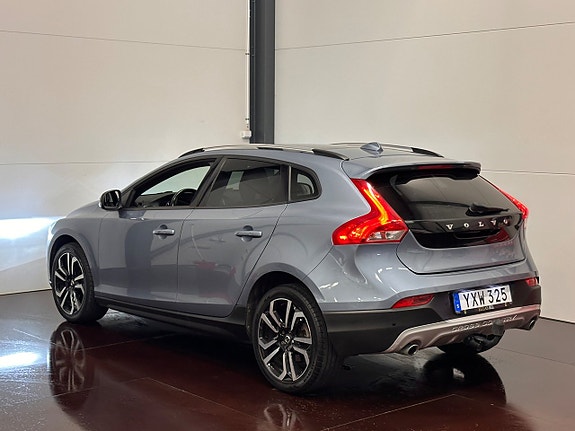 Volvo V40 Cross Country 5 of 5