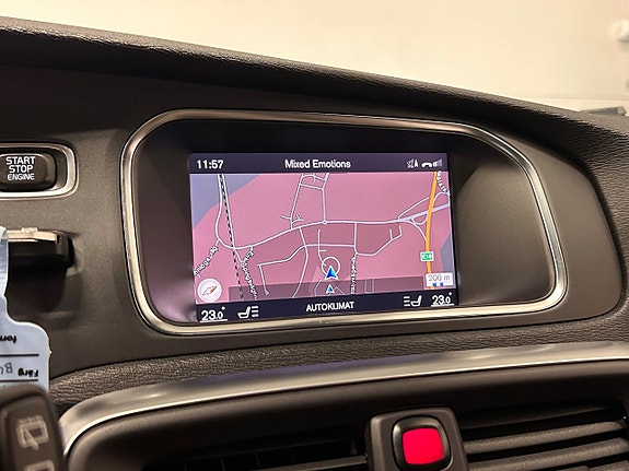 Volvo V40 Cross Country 17 of 27