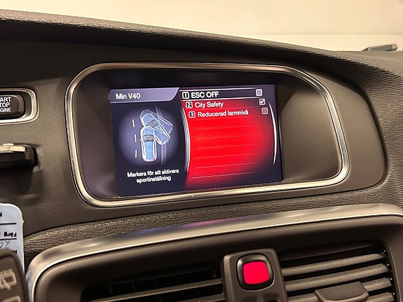 Volvo V40 Cross Country 19 of 27