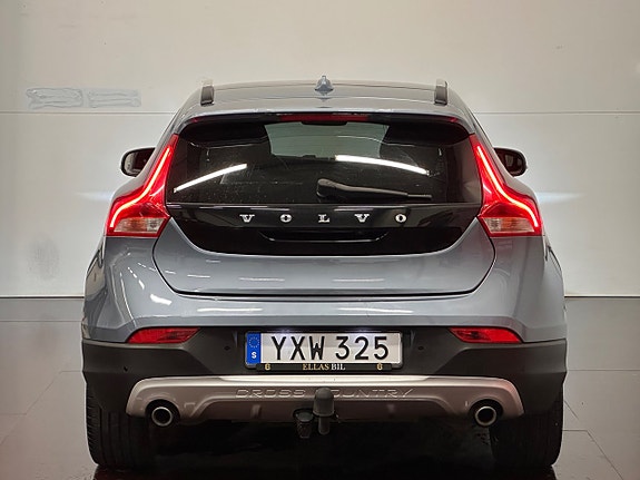 Volvo V40 Cross Country 4 of 5