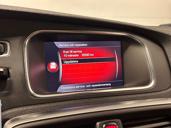 Volvo V40 Cross Country 23 of 27