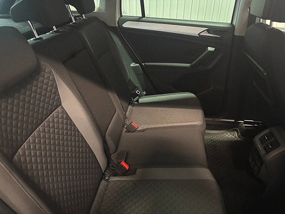 Volkswagen Tiguan 11 of 21