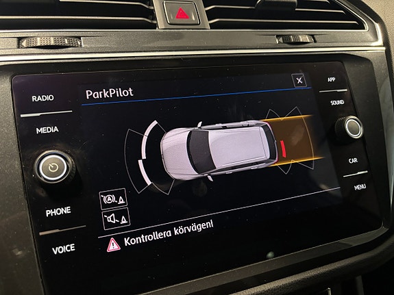 Volkswagen Tiguan 13 of 21