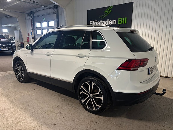Volkswagen Tiguan 3 of 5