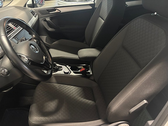 Volkswagen Tiguan 8 of 21