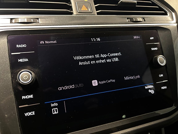 Volkswagen Tiguan 15 of 21