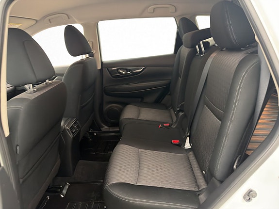 Nissan X-Trail 22 of 29