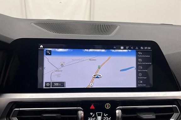 BMW 330e 15 of 29