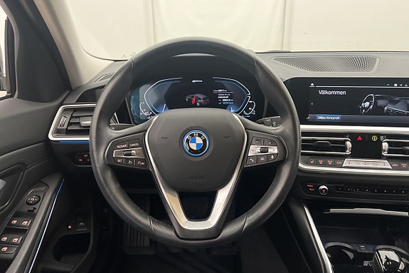 BMW 330e 9 of 29
