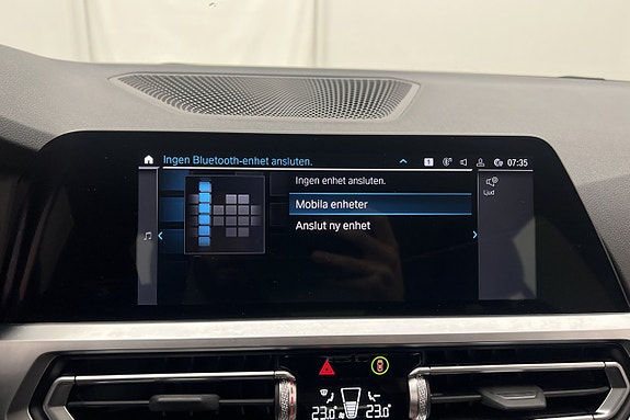 BMW 330e 19 of 29