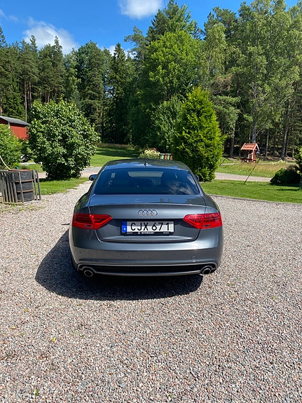 Audi A5 4 of 5