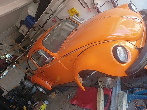Volkswagen 1302 2 of 4