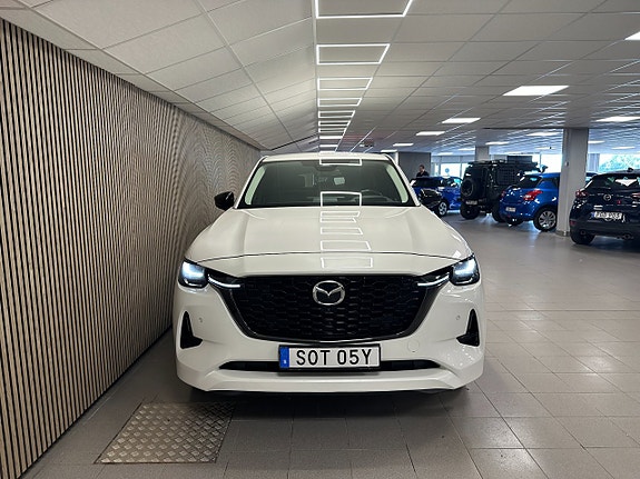 Mazda CX-60 2 of 5