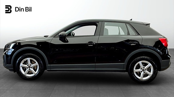 Audi Q2 2 of 12
