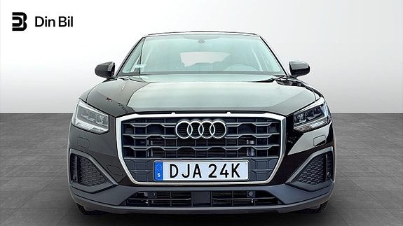 Audi Q2 4 of 12