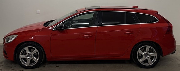 Volvo V60 2 of 12