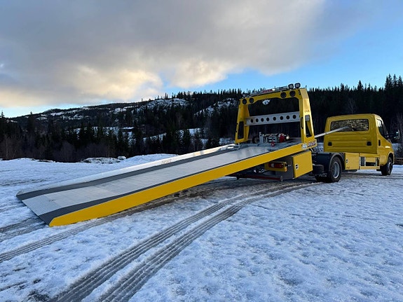 Iveco flakbärgare med Omars påbyggnad 4 of 12