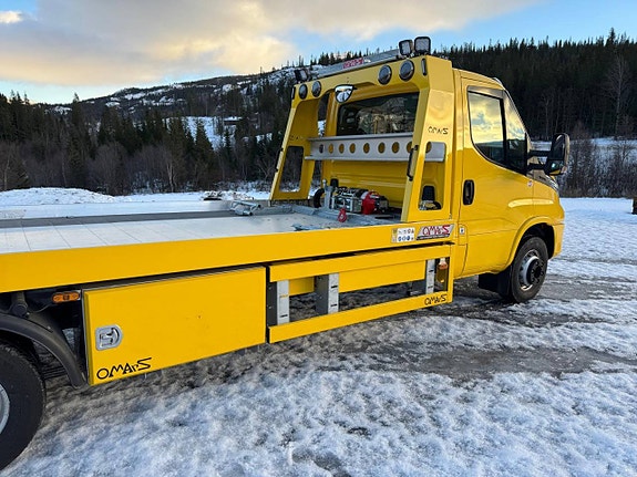 Iveco flakbärgare med Omars påbyggnad 5 of 12