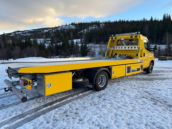 Iveco flakbärgare med Omars påbyggnad 7 of 12