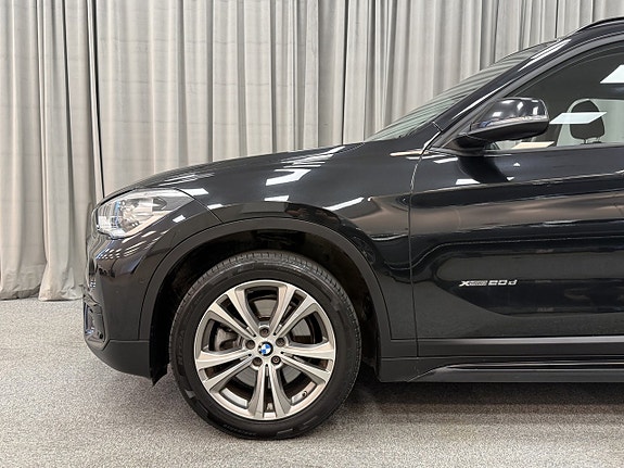 BMW X1 4 of 5