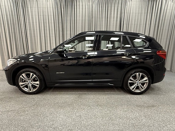 BMW X1 2 of 5