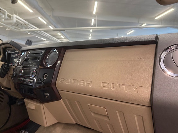 Ford F-350 7 of 18