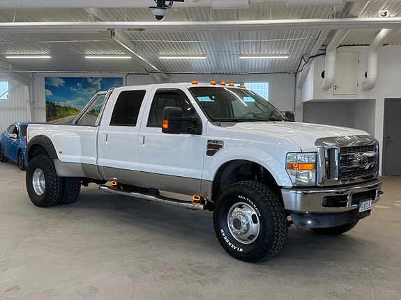 Ford F-350 4 of 5